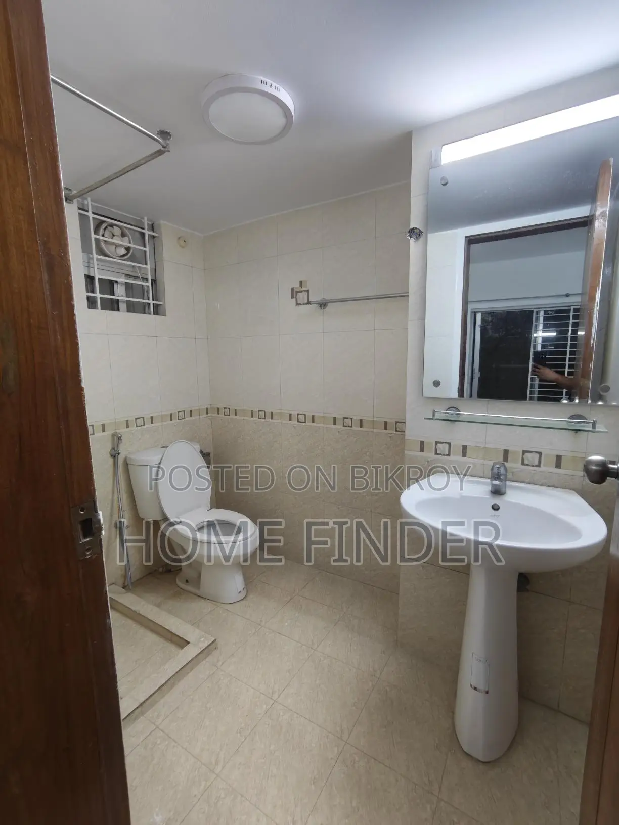 2800 Sqft 3 Bed Un-Furnished Apartment For Rent In Gulshan 2