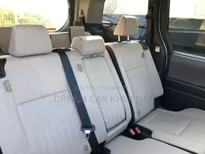 Toyota Noah G Hybrid 8 Seat2022 2022