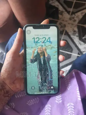 Apple iPhone 11 . (Used)