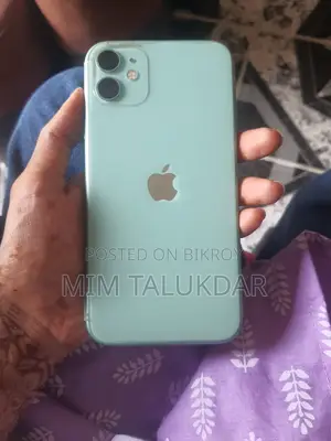 Apple iPhone 11 . (Used)