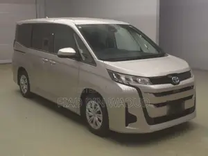 Toyota Noah 2022