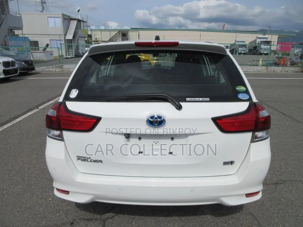 Toyota Fielder 2020