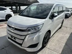 টয়োটা নোয়া হাইব্রিড এক্স পার্ল ২০২১