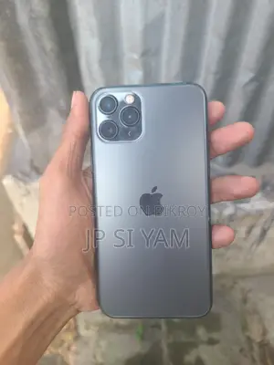 Apple iPhone 11 Pro . (Used)