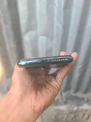 Apple iPhone 11 Pro . (Used)