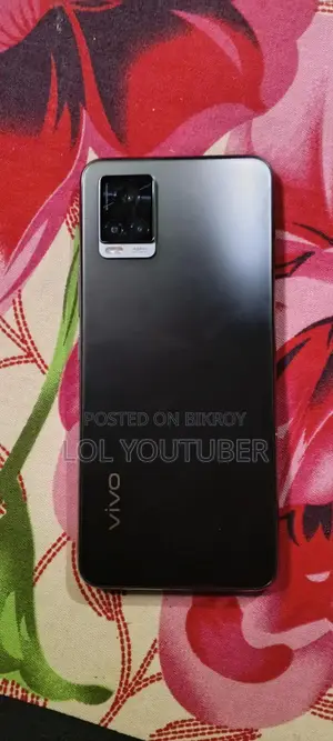 Vivo V20 8/128 (Used)