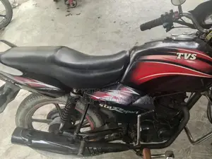 TVS Sport . 2017