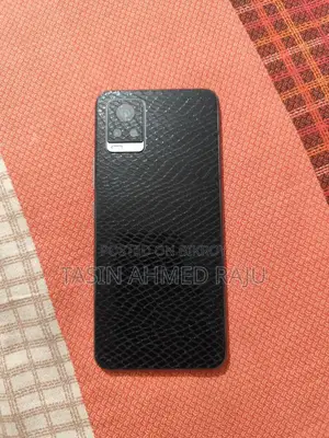 Vivo V20 8/128 (Used)