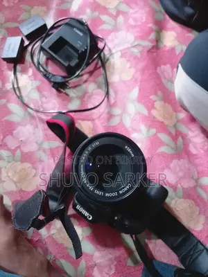 Canon Eos 750d + Zoom Lens 75-250
