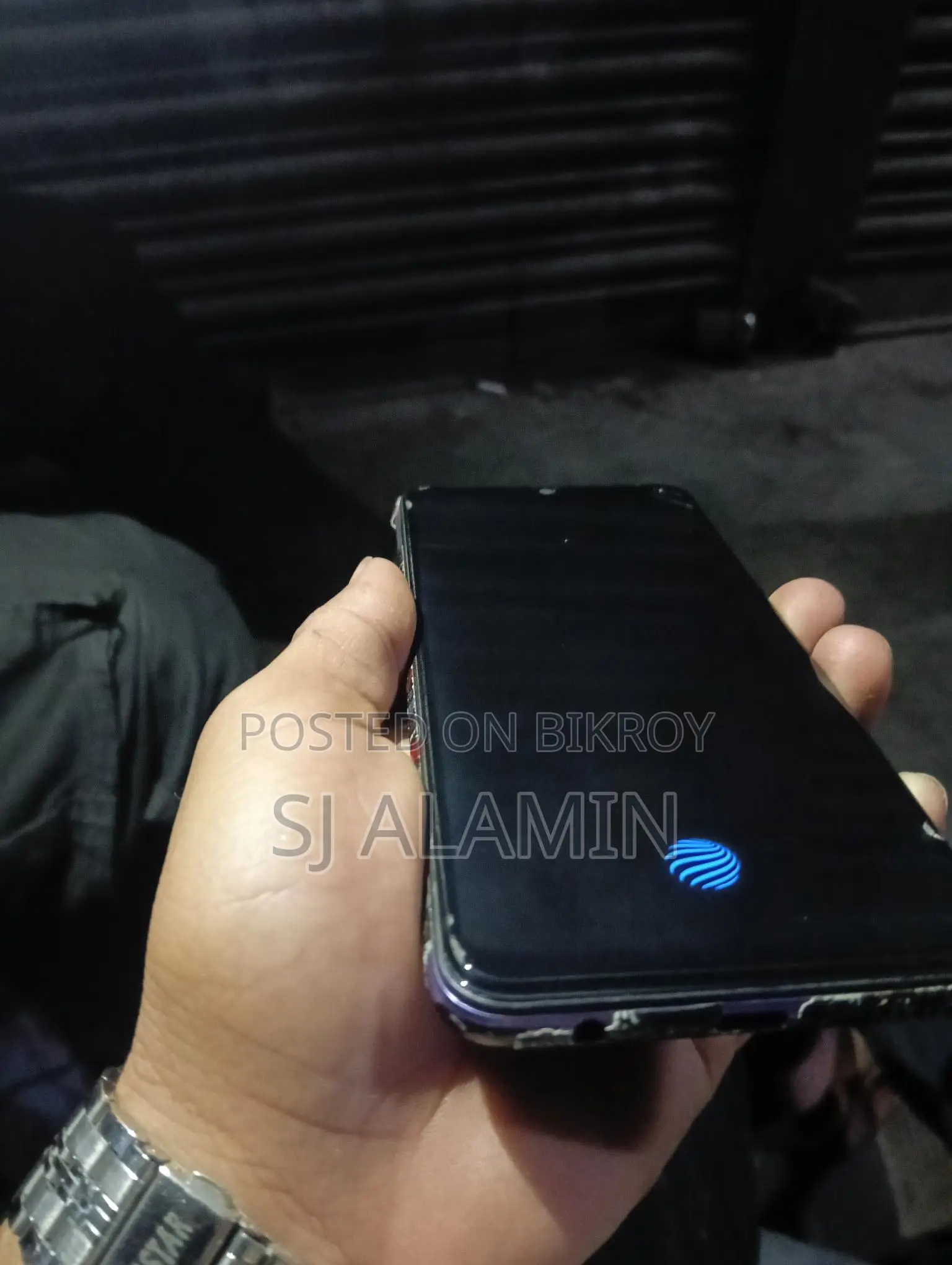 Vivo V20 8,128 (Used)