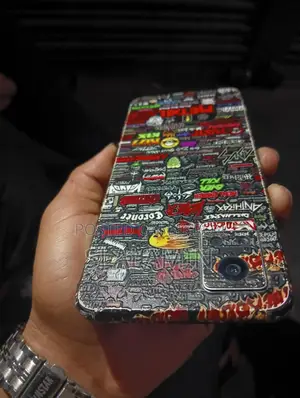 Vivo V20 8,128 (Used)