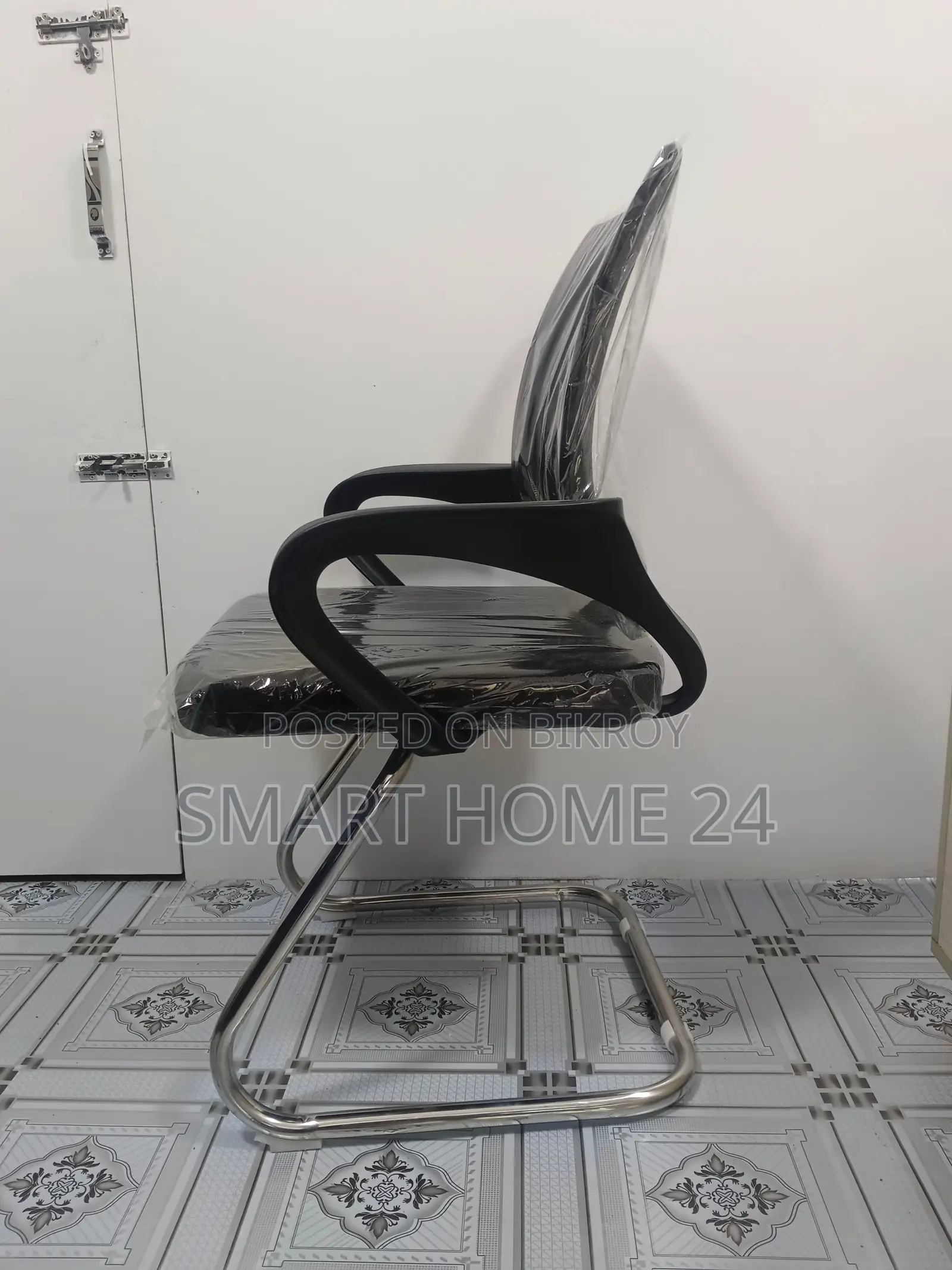 Premium Mesh Back Office Visitor Chair – Stylish, Comfortable & Durable