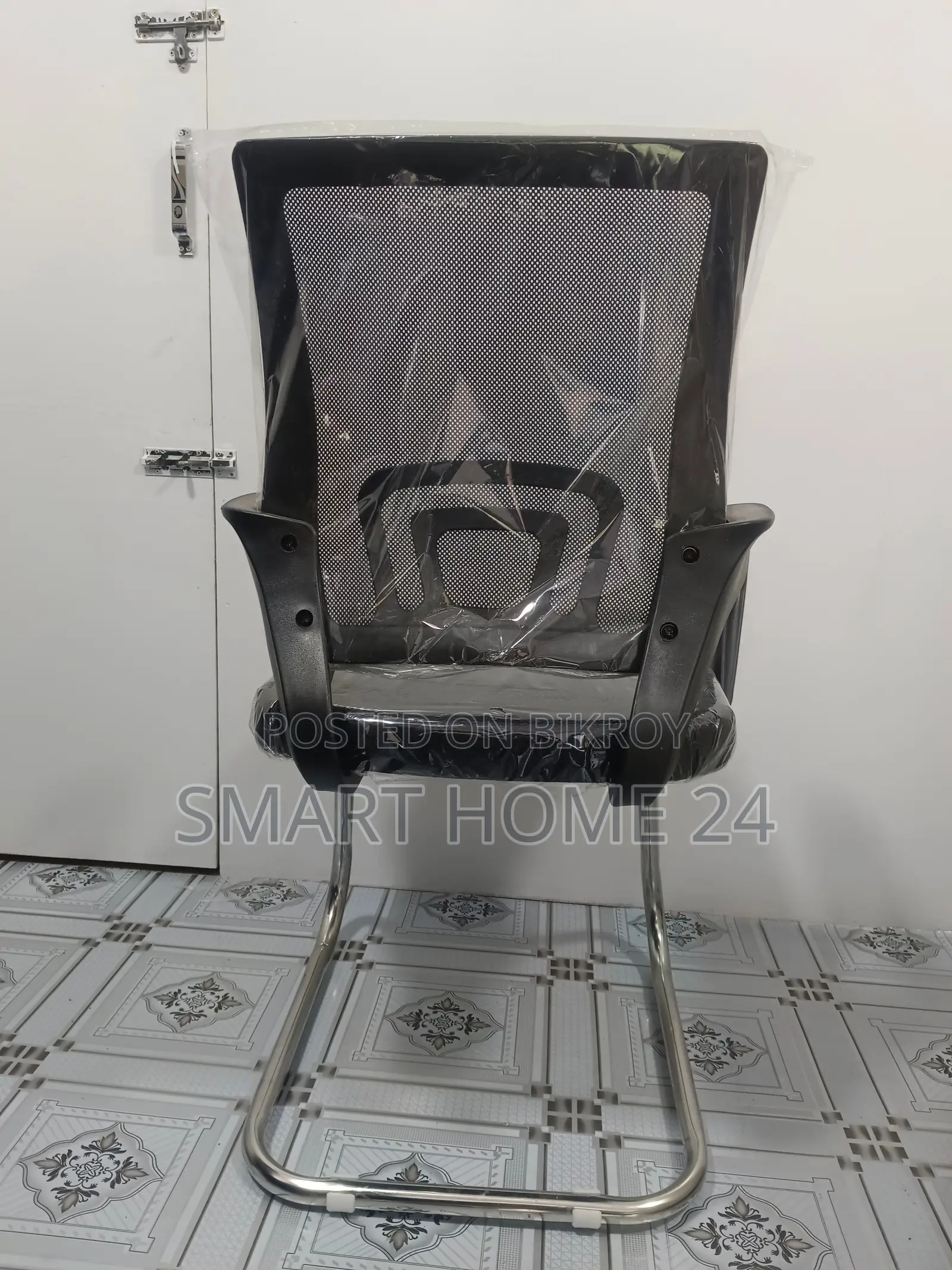 Premium Mesh Back Office Visitor Chair – Stylish, Comfortable & Durable