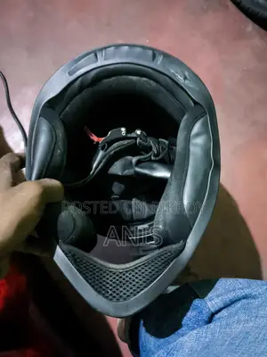 হেলমেট নতুনের মতো আছে