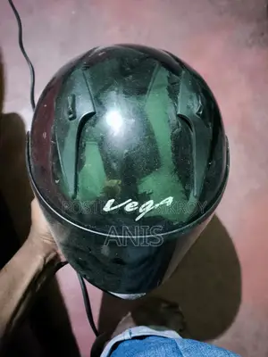 হেলমেট নতুনের মতো আছে