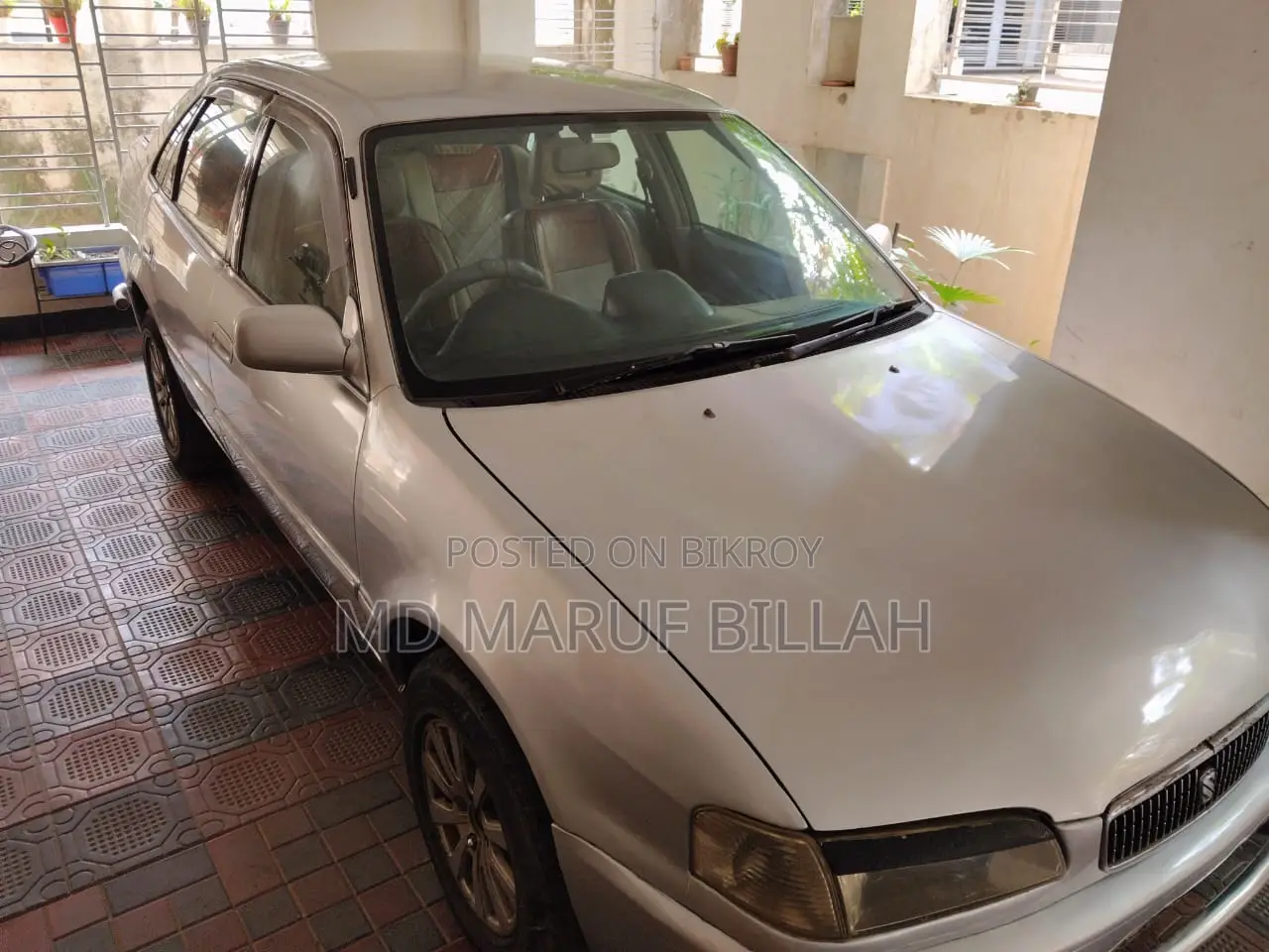 Toyota Sprinter . 1998