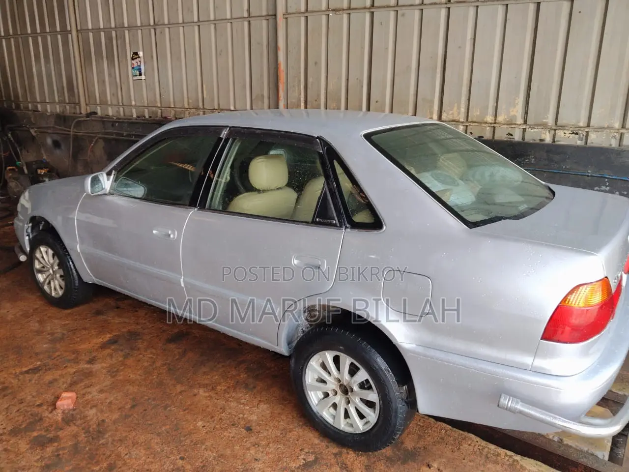 Toyota Sprinter . 1998