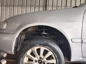 Toyota Sprinter . 1998