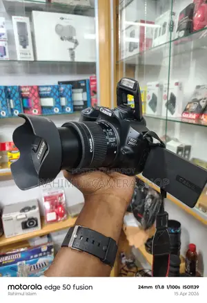 Canon 200D mark ii with 18-55 Neno stm lens full fresh condition