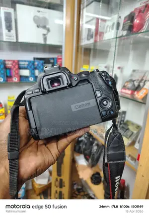 Canon 200D mark ii with 18-55 Neno stm lens full fresh condition
