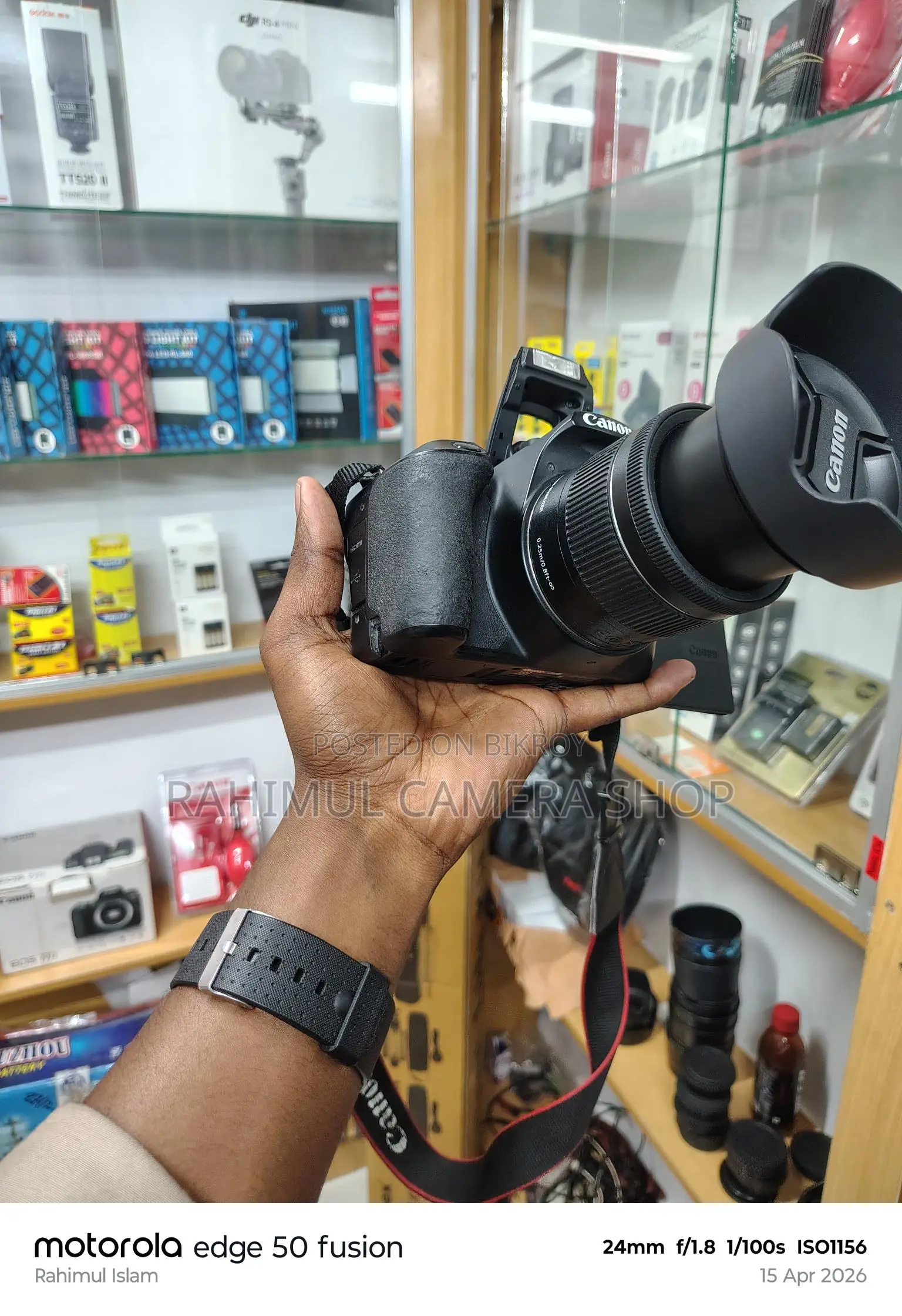 Canon 200D mark ii with 18-55 Neno stm lens full fresh condition
