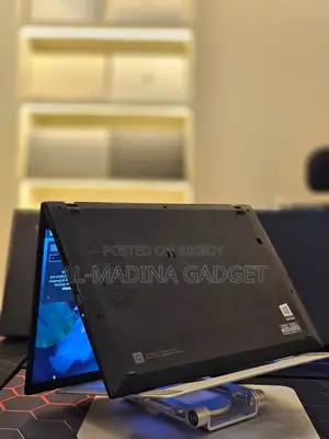 Lenovo ThinkPad X1 Carbon Core i7 10th Gen 16GB RAM 512GB SSD 14" Touch
