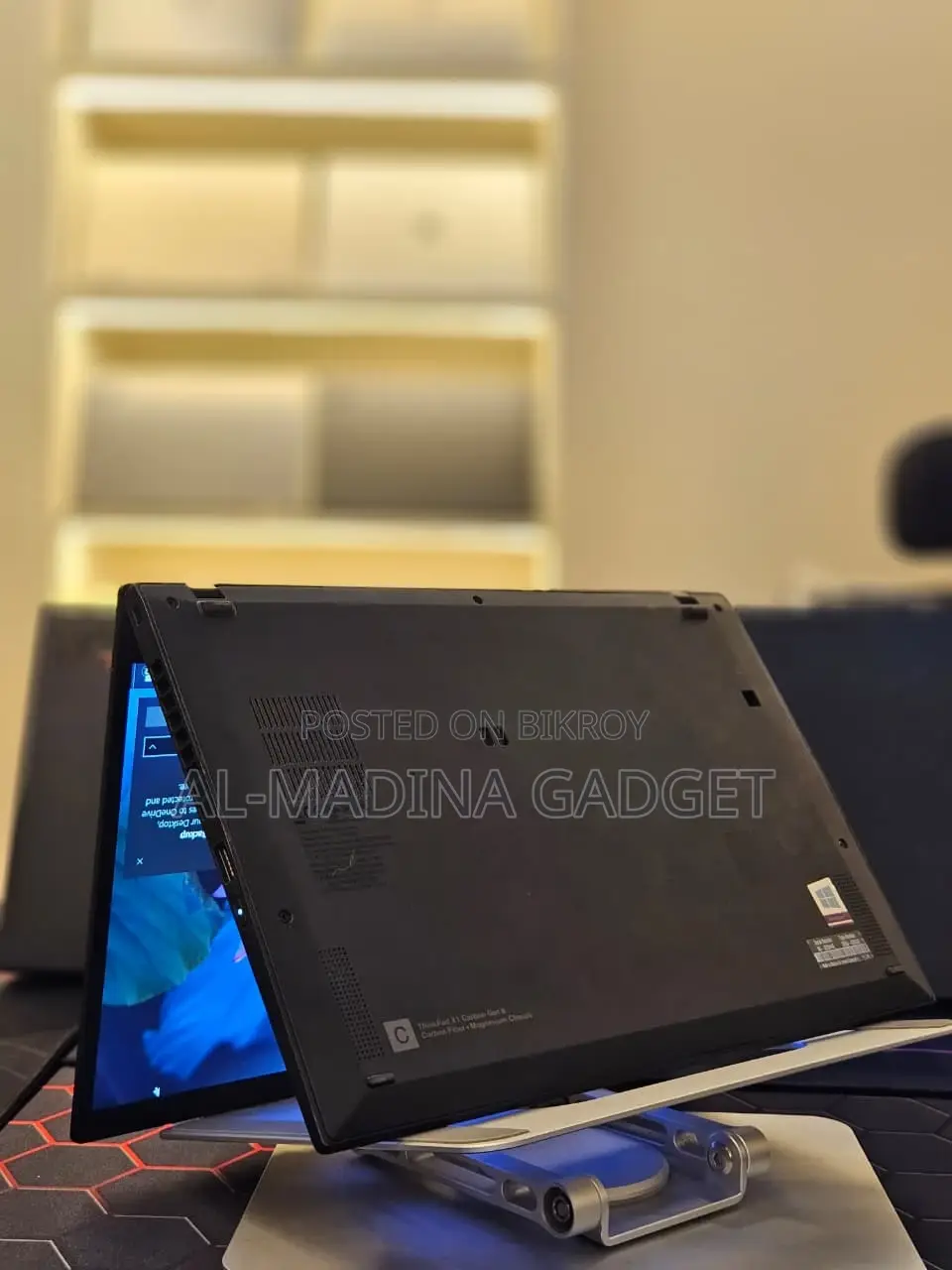 Lenovo ThinkPad X1 Carbon Core i7 10th Gen 16GB RAM 512GB SSD 14" Touch