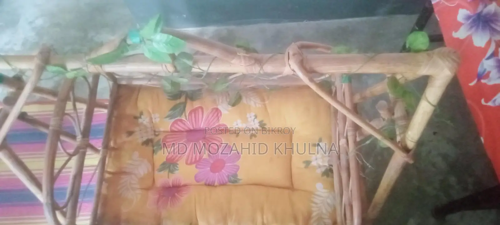 একটি বেতের দোলনা বিক্রয় করা হবে