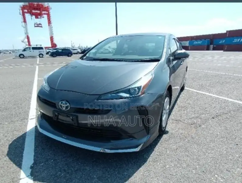 Toyota Prius S 2020