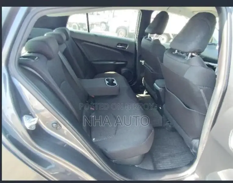 Toyota Prius S 2020