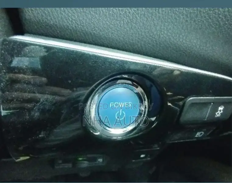 Toyota Prius S 2020
