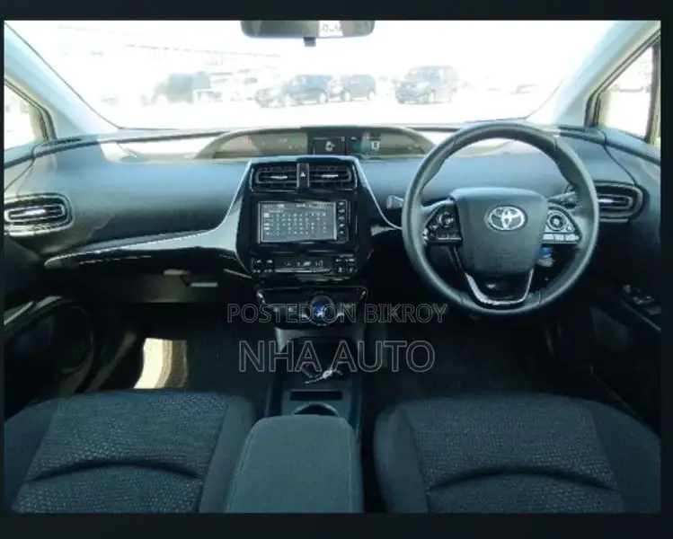 Toyota Prius S 2020
