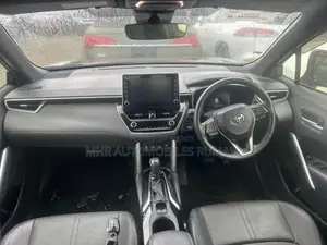 টয়োটা করোলা ক্রস জেড লেদার প্যাকেজ ২০২৩