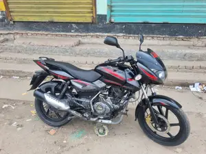 Bajaj Pulsar 150 (2018)