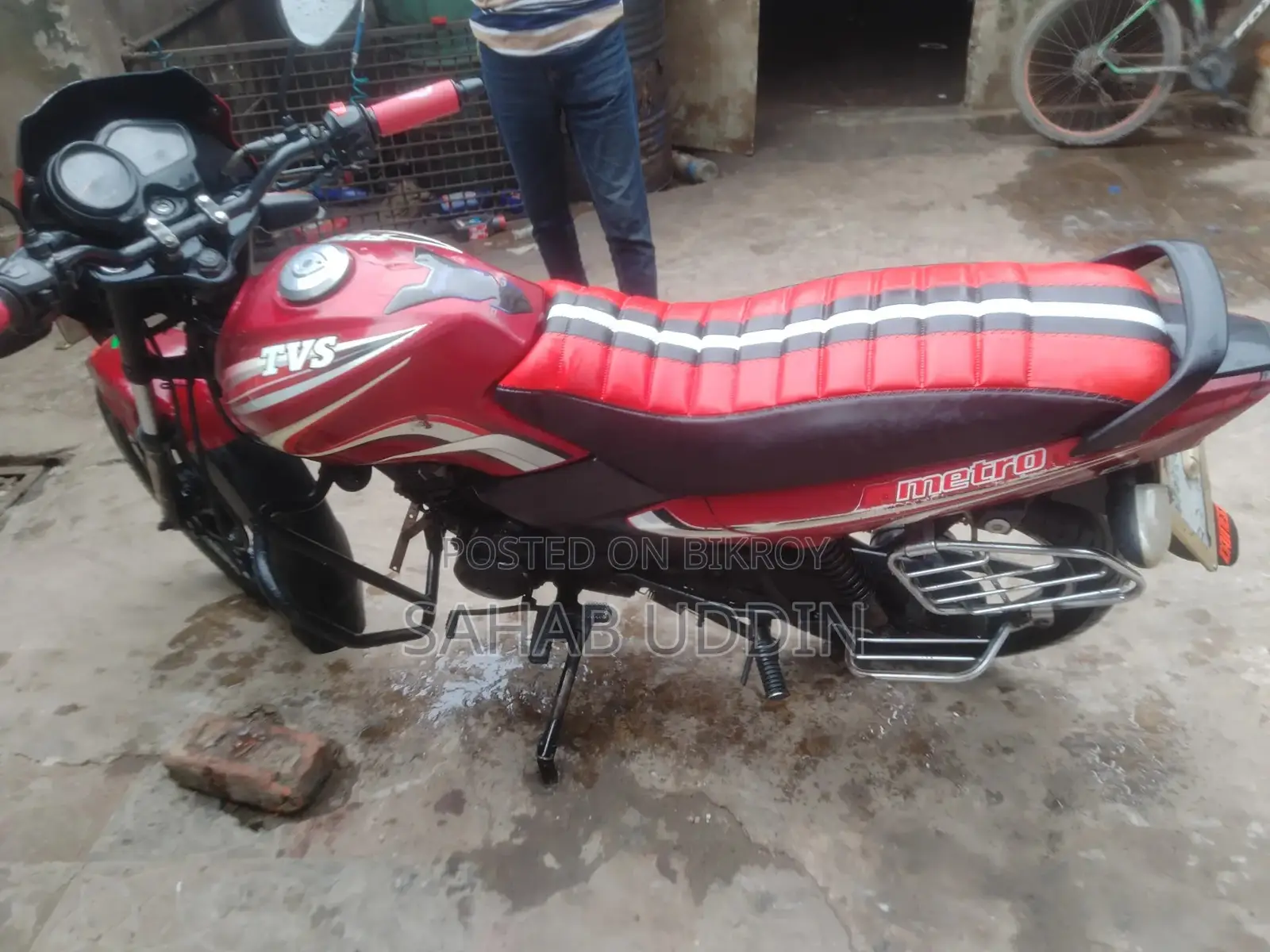 TVS Metro ` 2017