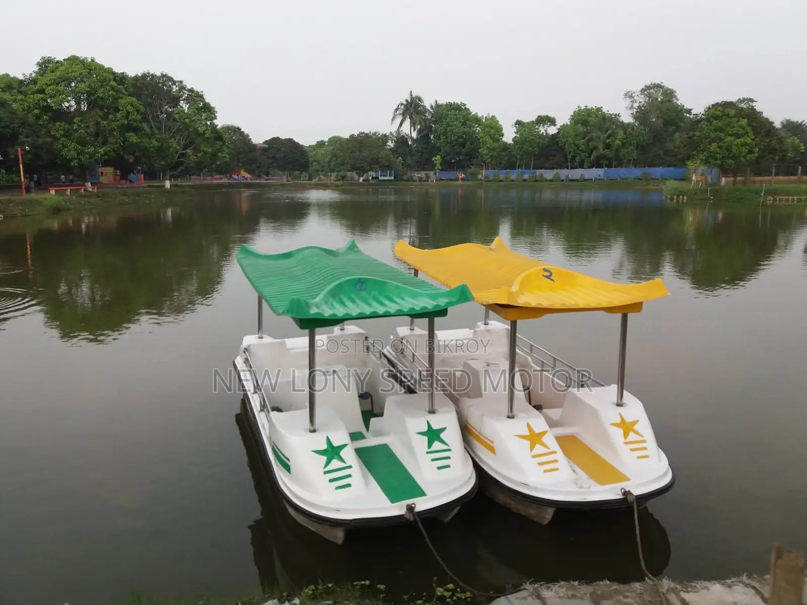 Lony's Paddle Boat