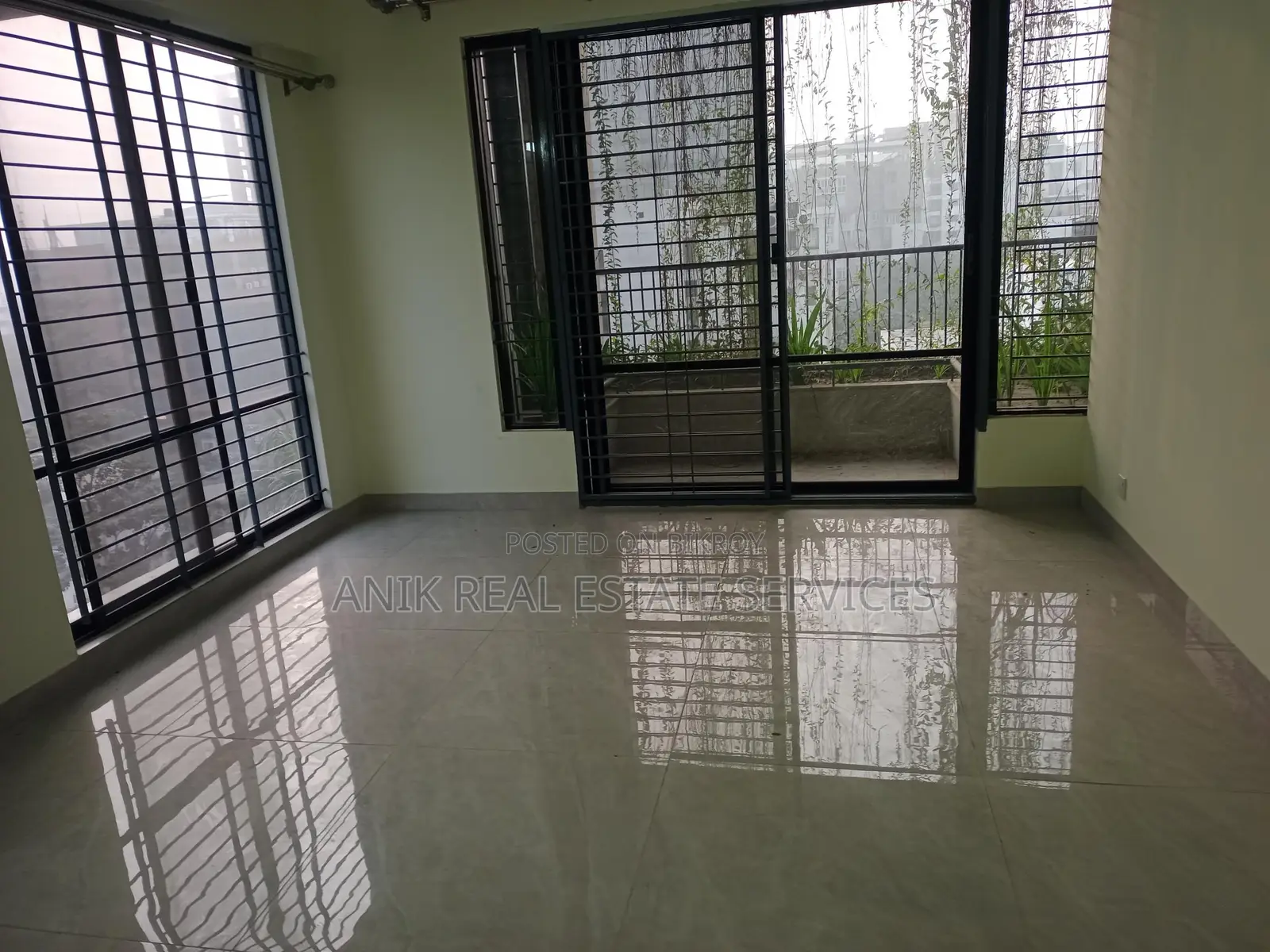 Good Quality 4 Bedroom Un Farnised Flat Rent At Gulshan 2