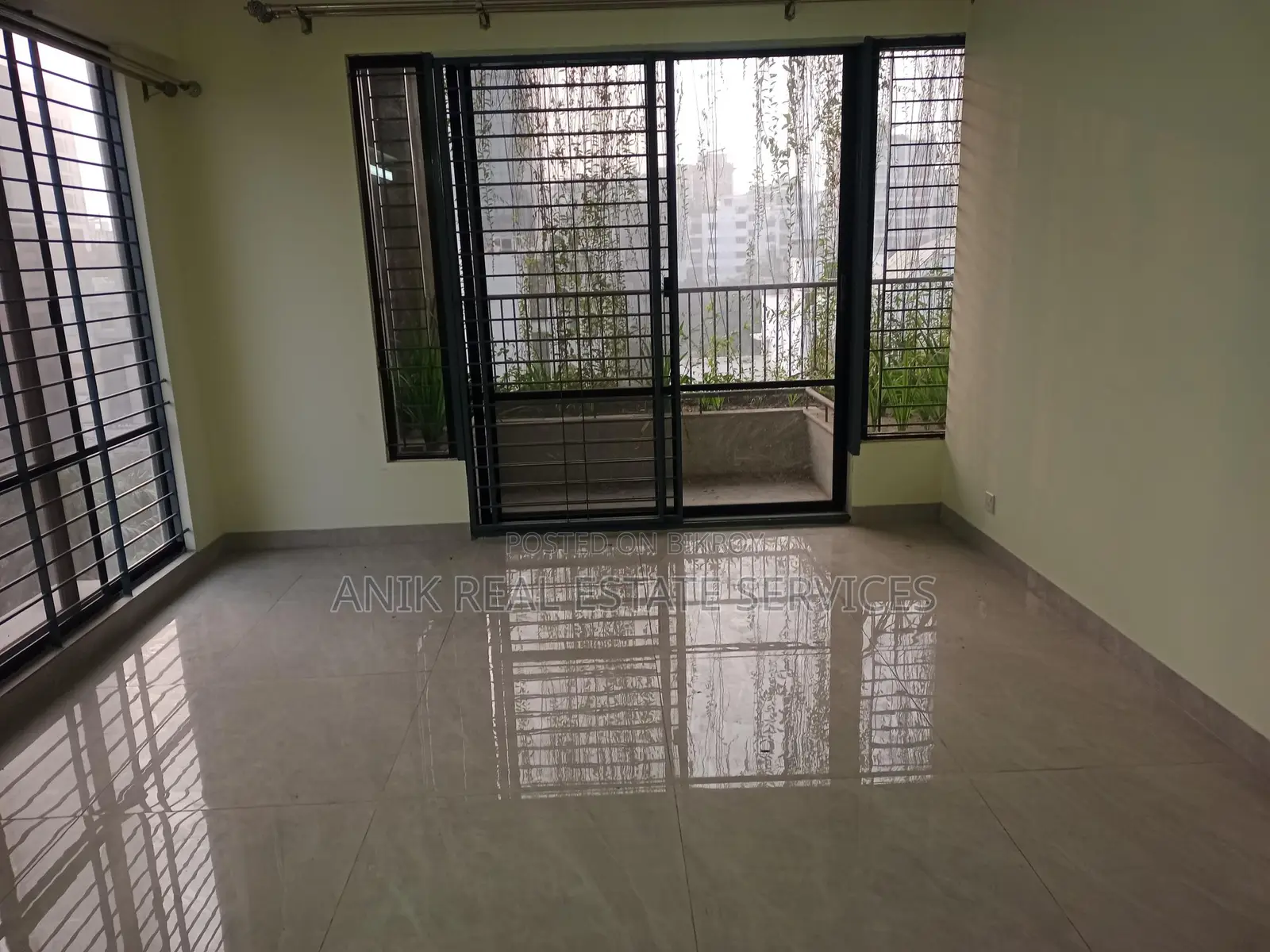 Good Quality 4 Bedroom Un Farnised Flat Rent At Gulshan 2