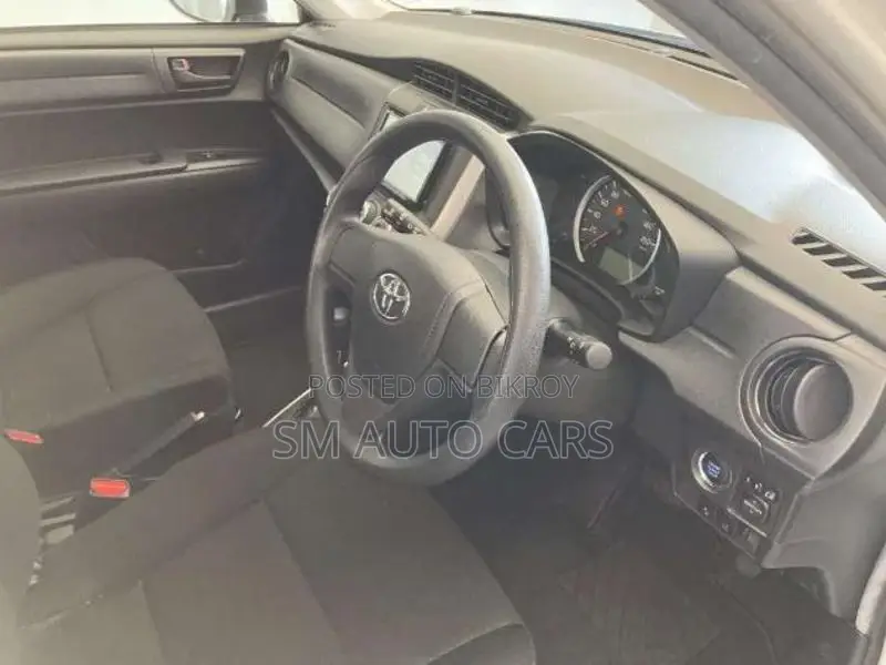 Toyota Fielder Non Hybrid EX White 2020