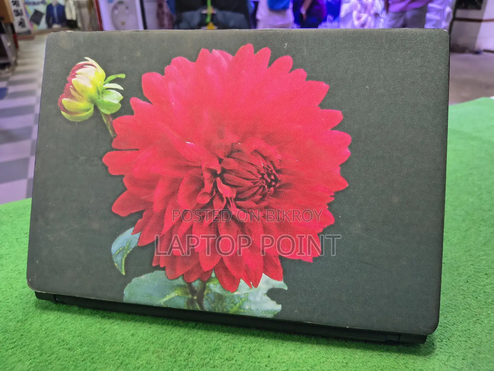 Acer core i3 3rd gen: 4GB 500GB