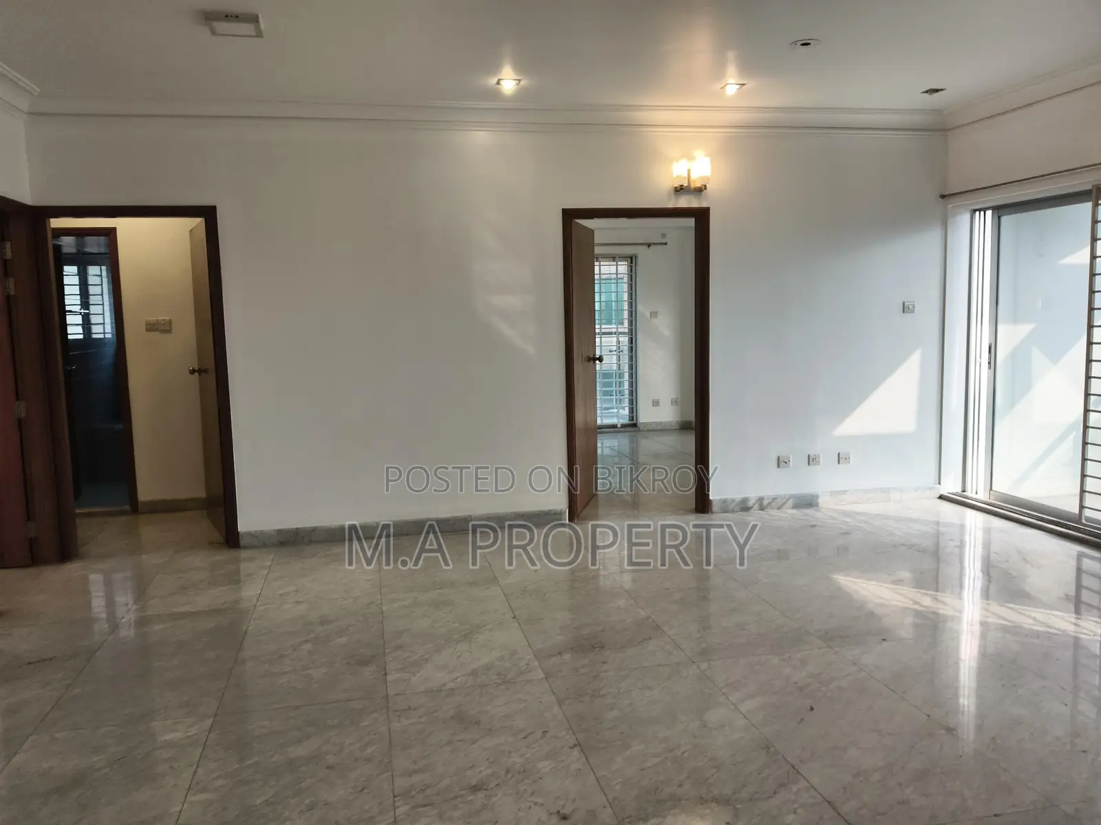 Duplex Apartment Rent 4-Bedroom 2-Car Park Gulshan