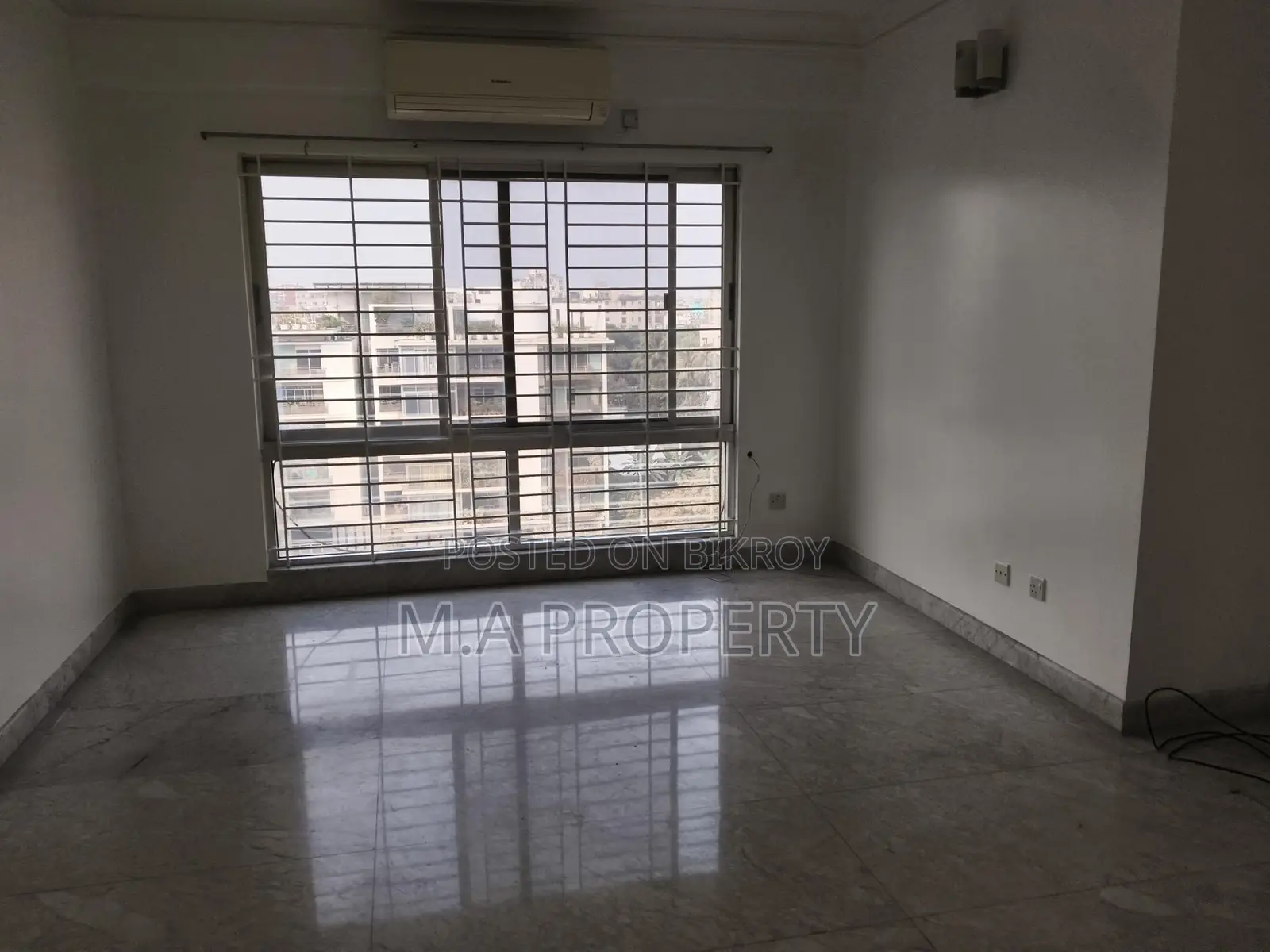 Duplex Apartment Rent 4-Bedroom 2-Car Park Gulshan