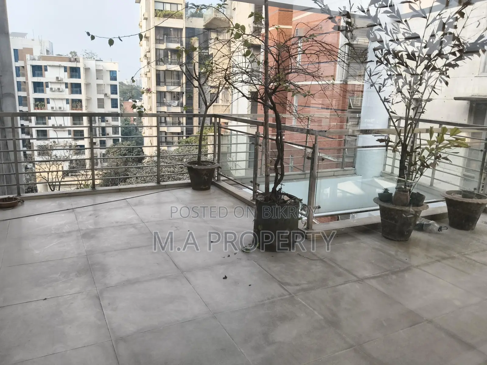 Duplex Apartment Rent 4-Bedroom 2-Car Park Gulshan