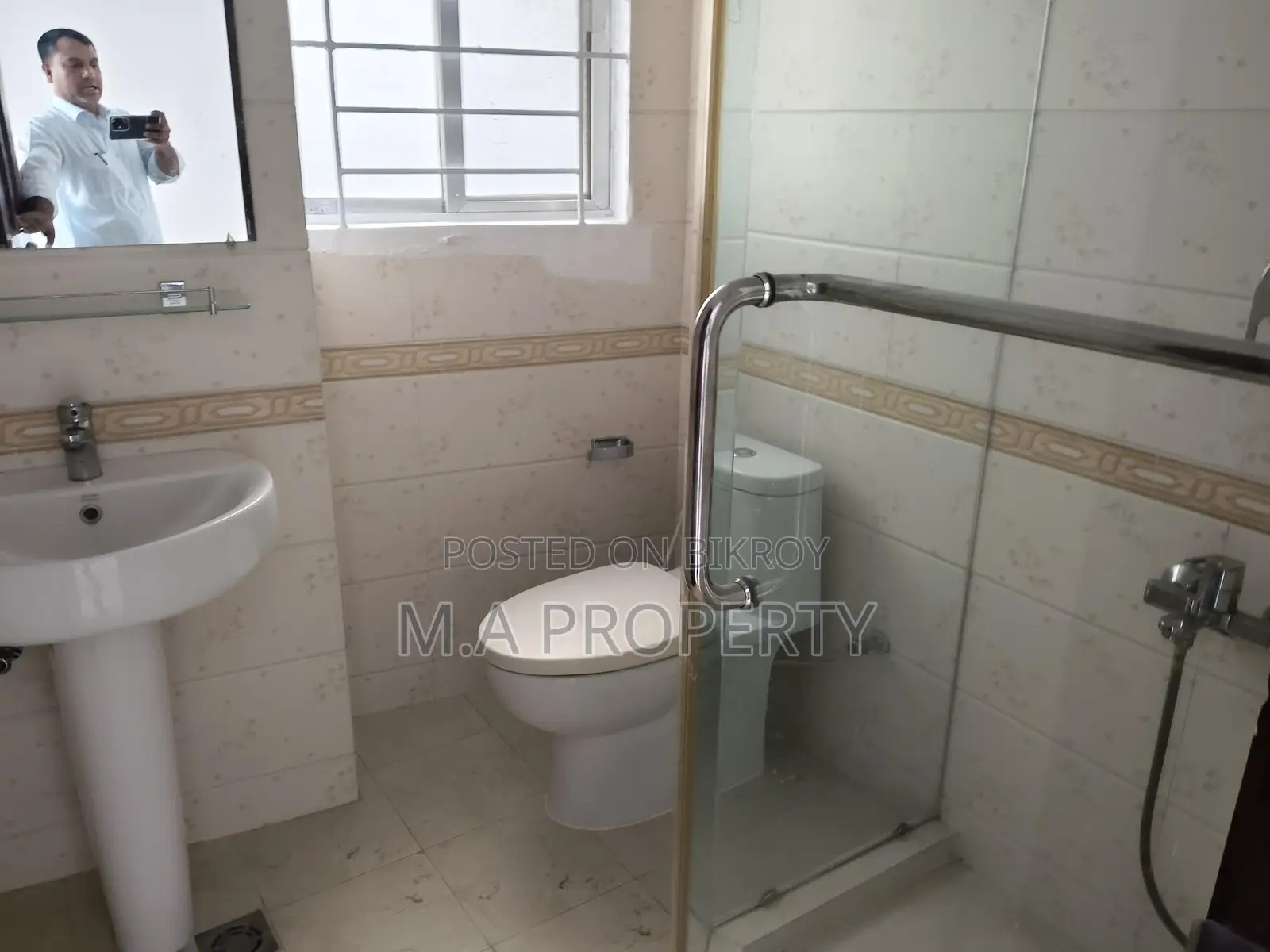 Duplex Apartment Rent 4-Bedroom 2-Car Park Gulshan