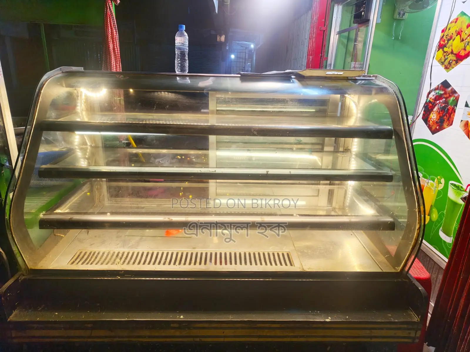 দোকানের মিস্টির রেক