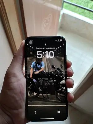 Apple iPhone X (Used)