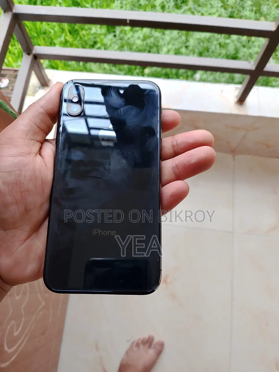 Apple iPhone X (Used)