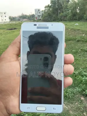 Samsung Galaxy J7 ` (Used)