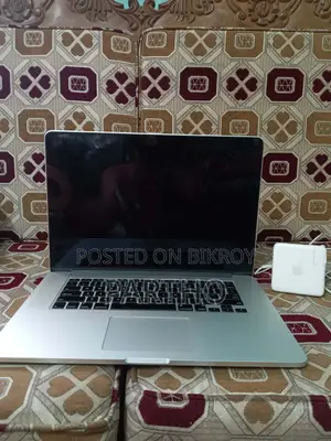 Macbook Pro A1398 16/256