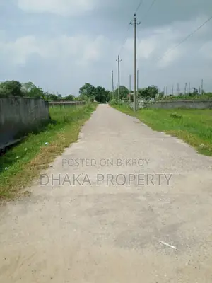 সেক্টর-১০ এ লেকের পাশে ৫ কাঠার নর্থ ফেস প্লট